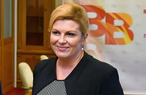 Potem ko so se v hrvaški javnosti pojavila ugibanja glede zdravja 
predsednice Kolinde Grabar-Kitarović, je ta danes med obiskom v 
Turčiji novinarjem povedala, da redno opravlja preventivne 
zdravstvene preglede, ker ima 