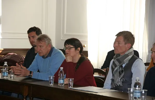 V Piranu je danes potekal varnostni sosvet, na katerem so se 
pristojni pogovarjali o možnosti za povečanje varnosti v tem 
obalnem mestu.