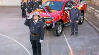 Poveljnik PGD Sečovlje Ignacij Gerič ml. (spredaj), voznik Loris Gerič, nov štirikolesni lepotec in  
sečoveljske gasilke.