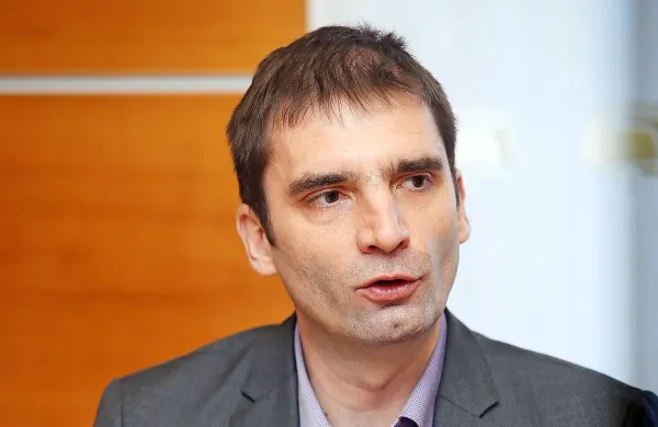 Župan Klemen Miklavič je povedal, da naj bi bil to nekakšen 
tehnični proračun, ki naj bi ga že do letošnjega poletja popravili s 
tistimi projekti, ki so jih pred lokalnimi volitvami obljubili.