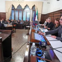 Koprski občinski svet je danes s 27 glasovi podprl sprejem 
proračuna po skrajšanem postopku. 