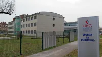 Petčlanski senat je odločil, da se bo 30-letnik zdravil v enoti 
forenzične psihiatrije mariborskega kliničnega centra.