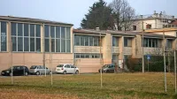 Montažni del šole in telovadnica že dolgo kličeta po obnovi. 
