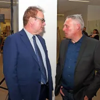 Črno-belo-barvni Koper na fotografijah