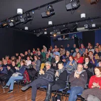 Polna dvorana koprskega gledali&scaron;ča za pogovor z Zorkom Bajcem