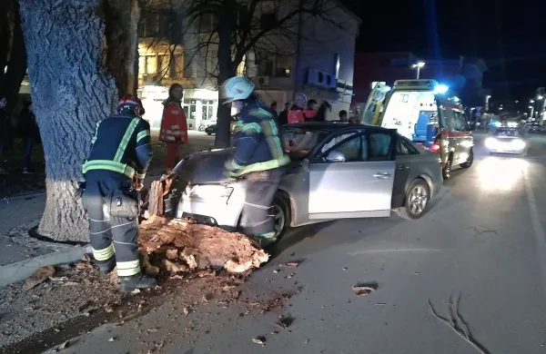 Mladi voznik si je prislužil kazen, ker je povzročil nesrečo.