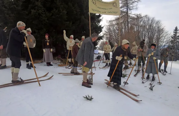 Tekma  smučanja po starem, na kateri originalnost smučarske 
opreme in slog smučanja štejeta več kot čas.