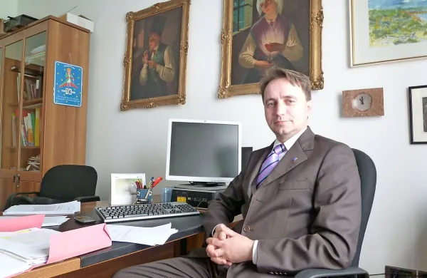 Svetnik Slovenske skupnosti Igor Gabrovec je ponovno izpostavil, 
da je zadeva zelo resna.
