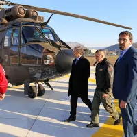 Otvoritve helioporta sta se udeležila ajdovski župan Tadej 
Beočanin (desno) in obrambni minister Karl Erjavec (tretji z 
desne).
