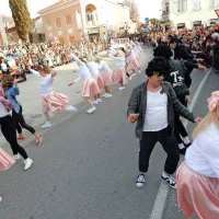 Za pusta so uporabili briljantino