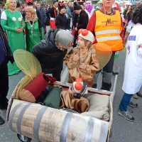 Za pusta so uporabili briljantino