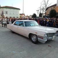 Za pusta so uporabili briljantino