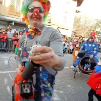 Za pusta so uporabili briljantino
