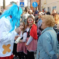 Za pusta so uporabili briljantino
