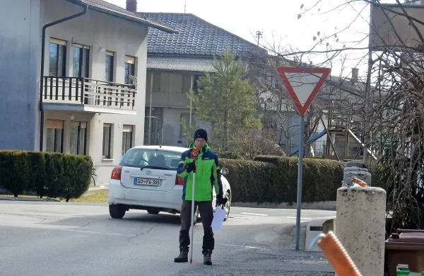  Skoraj petino denarja, ki so ga občine med letoma 2008 in 2017 
porabile za investicije, so namenile za gradnjo in vzdrževanje 
cest.