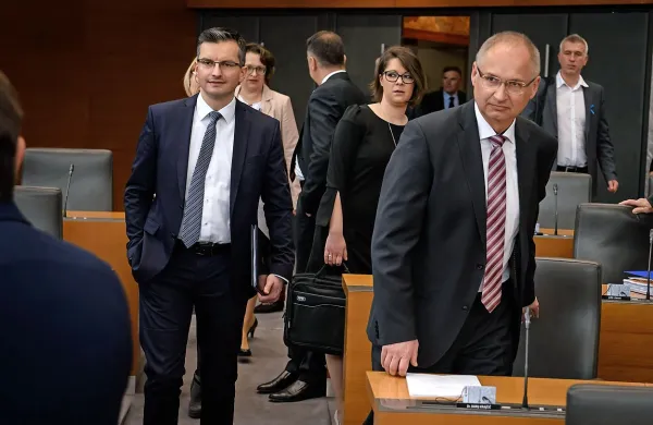 Darij Krajčič (desno) se je včeraj poslovil od poslanskih klopi.