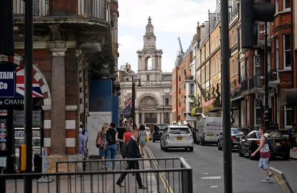 Bruselj poziva London k &ldquo;sprejemljivim&rdquo; predlogom glede irskega varovala