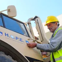 Vrtalna naprava za iskanje vode je odplula proti Darfurju