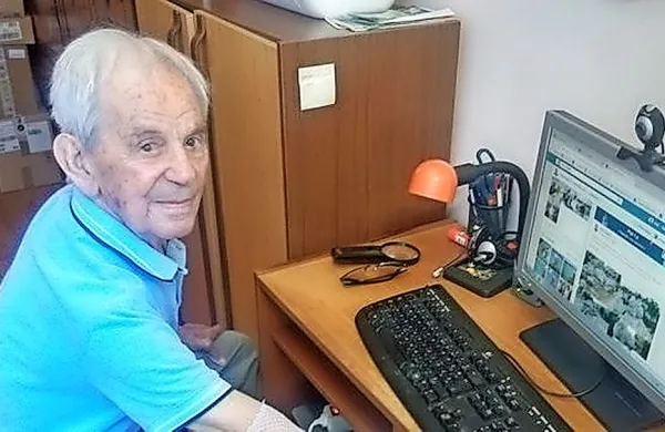 Anton Gregorić iz Rabca, za domače barba Toni, je zelo vitalen 
upokojenec, ki je včeraj slavil svoj 99. rojstni dan.