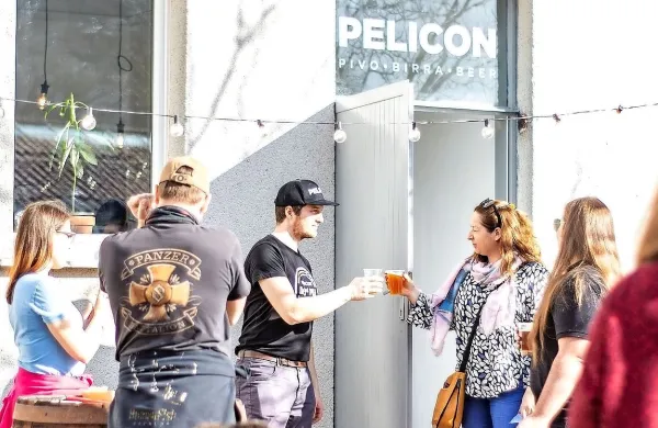 Ob odprtju novih prodajnih prostorov je pivovarna Pelicon 
predstavila tudi novo nizkoalkoholno pivo.