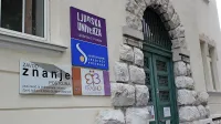 &Scaron;tirje v igri za vodenje Znanja
