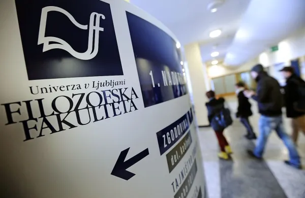 Lansko razkritje domnevno neupravičenih dodatkov je pripeljalo 
do ovadbe šesterice na Filozofski fakulteti.