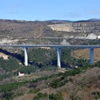 Začela se je gradnja cest za dostop do trase drugega tira