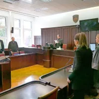 Po dobrem letu sodnega procesa zaradi malomarnega zdravljenja je sodnik  pulmologa Damjana  Birtića včeraj oprostil obtožb. 