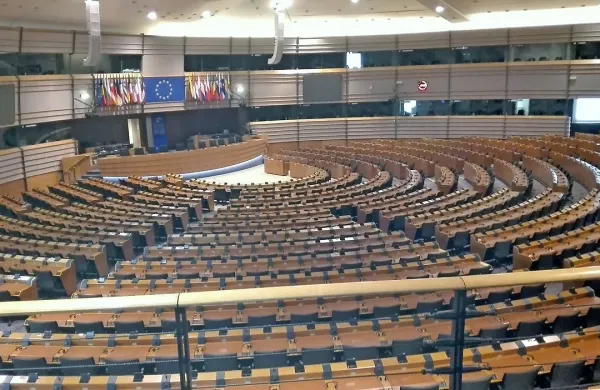 Evroparlament je potrdil direktivo o avtorskih pravicah potrdili 
direktivo o avtorskih pravicah.