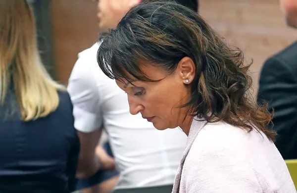 Predsednica uprave Slovenskega državnega holdinga (SDH) Lidija 
Glavina se je z nadzornim svetom dogovorila o sporazumnem 
predčasnem odhodu iz uprave holdinga.