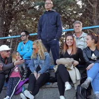 Tabor ostaja na vrhu