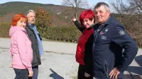 Vaščani Čepna (z leve) Milena Požar, Miro Križnar, Tanja Hrvatič in 
Miro Požar opozarjajo, da bi negativni vplivi kamnoloma najbolj 
prizadeli njihovo vas.  