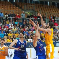 Prepričljivo slavje tigrov v uvodni tekmi finala lige ABA 2