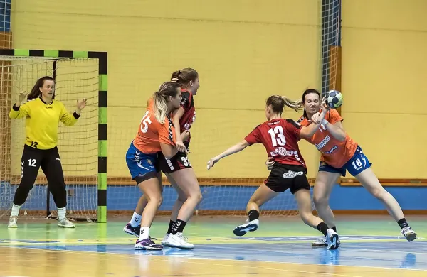 Tina Benčina (18) je za Koprčanke v polfinalu dosegla kar 11 
zadetkov. 