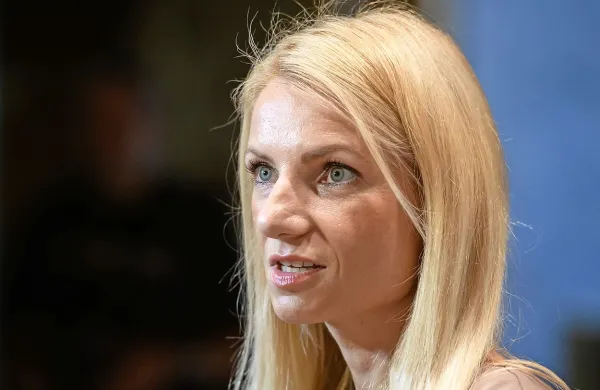 LMŠ je pred sobotnim kongresom stranke osvežila kandidatno 
listo za evropske volitve ter namesto Katje Damij nanjo uvrstila 
strankino poslanko in podpredsednico DZ Tino Heferle (na fotografiji).