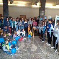 Razstava, ki so jo včeraj odprli v mestni hiši, ozavešča  o vseh 
vidikih avtizma.
