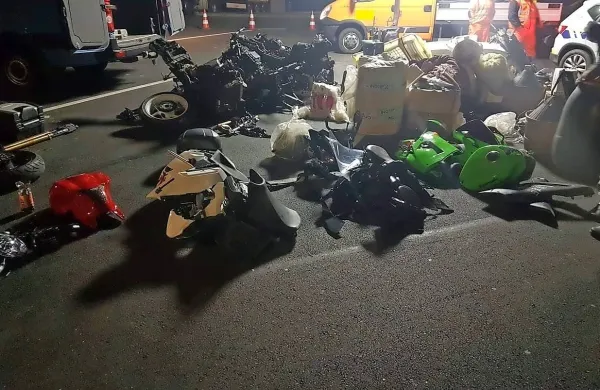 Ukrajinci so v kombiju prevažali dele ukradenih motorjev.