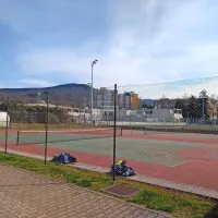 Bazen bodo gradili med letnim bazenom in športno dvorano, kjer 
so zdaj še teniška igrišča. 
