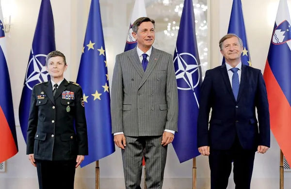 Generalštab Slovenske vojske v poročilu o pripravljenosti SV 
ocenjuje stopnjo zmožnosti za delovanje v miru s povprečno oceno 
zadostno, za delovanje v vojni pa nezadostno, je ob prejemu 
poročila pojasnil predsednik republike Borut Pahor.