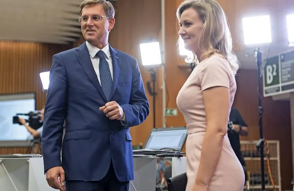 Miro Cerar in Mojca Stropnik