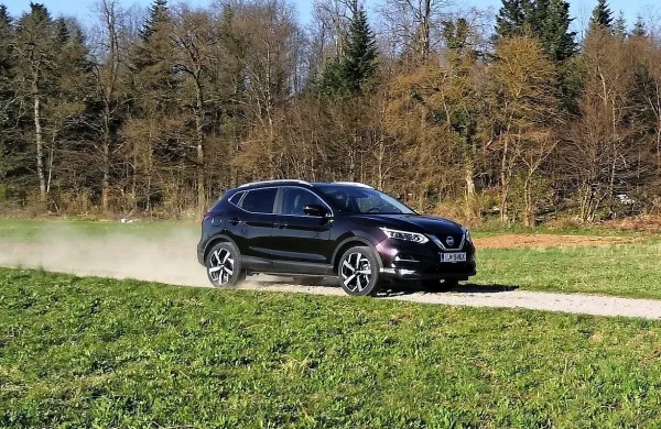 Qashqai  je s svojo dinamično obliko, zmogljivimi motorji in dobro opremljenostjo prodajna uspešnica.