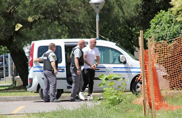 Lani spomladi je bilo sedem od devetih obtoženih v zadevi Kobra 
spoznanih za krive. Za Valona Hoxhaja je sodni senat tedaj 
ugotovil, da je bil nesporno vodja hudodelske združbe.