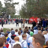 Jan Oblak je razveselil najmlaj&scaron;e na Debelem rtiču