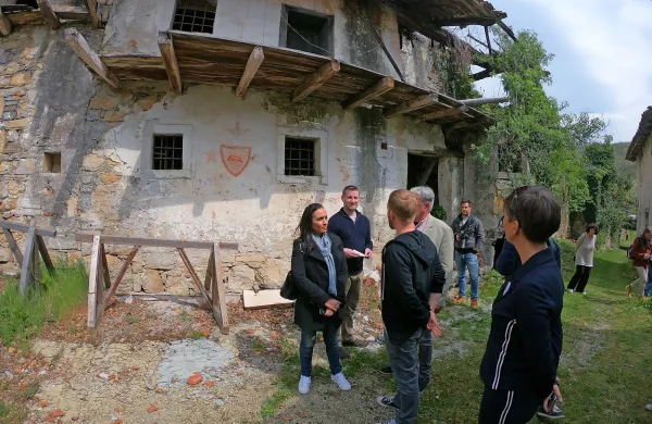 Producenti in briški gostitelji so princesi razkazali vasico in jo 
seznanili z njeno zgodovino.  
