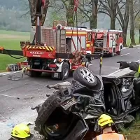 V hudi prometni nesreči na Kobari&scaron;kem umrle tri osebe