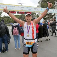 S štartno številko 100 je na najtežji preizkušnji Istrskega maratona 
tekel srčni tekač iz Postojne Igor Stegel, ki je   tako odtekel svoj stoti 
maraton.