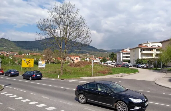 Stanovalci v težavah, zdaj vsi čakajo &scaron;tudijo