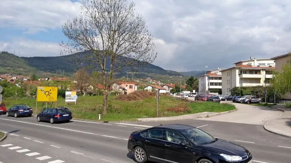 Stanovalci v težavah, zdaj vsi čakajo &scaron;tudijo
