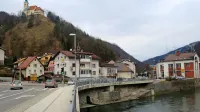 Daleč največ prekoračitev hitrosti je v Vojkovi ulici. 