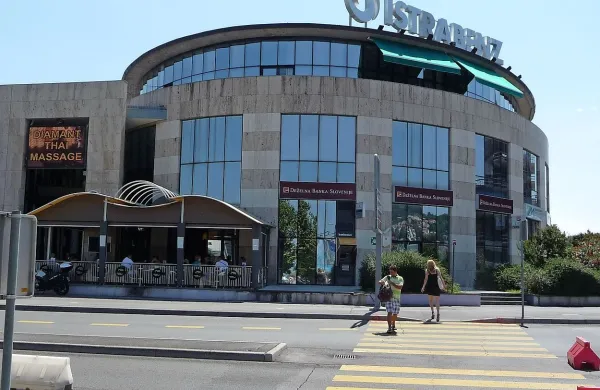DUTB prenesla delnice Istrabenz Turizma